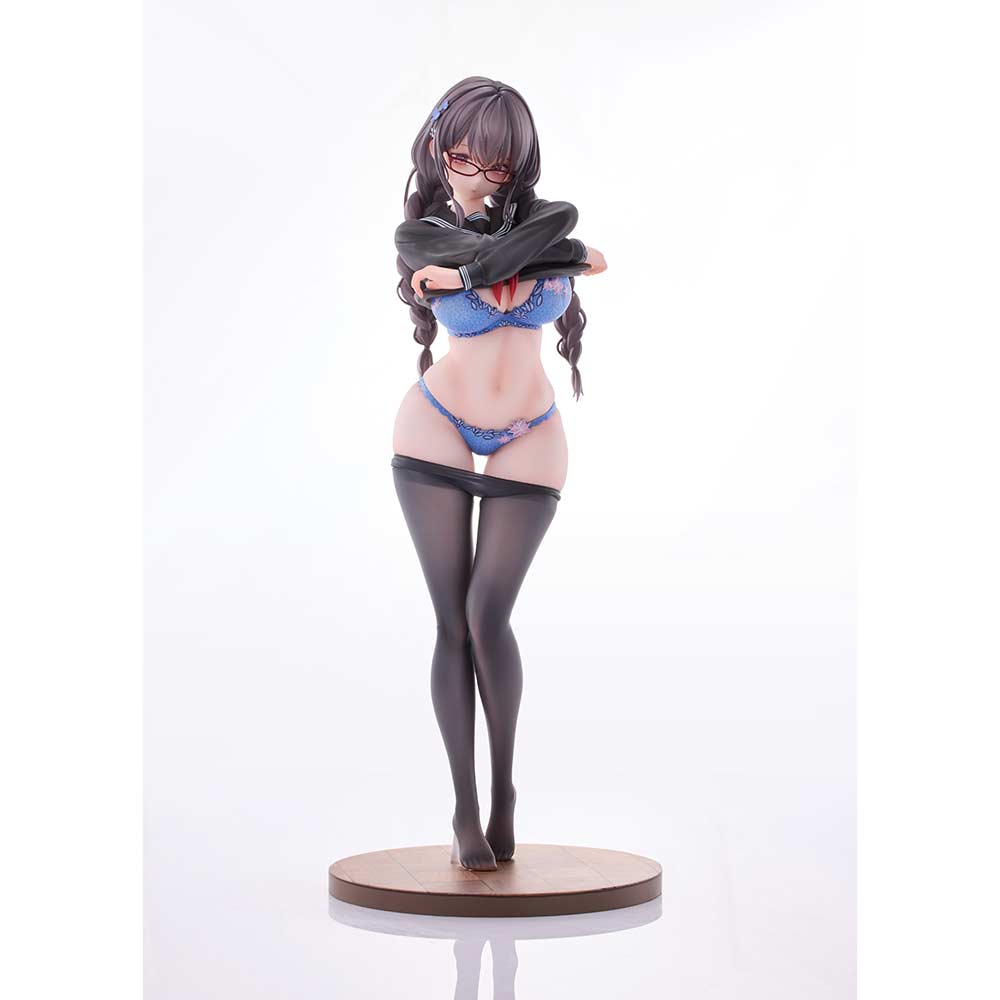 (PO) Gap Glasses Girl Who Doesn't Want To Take Physical Education Class Image_2