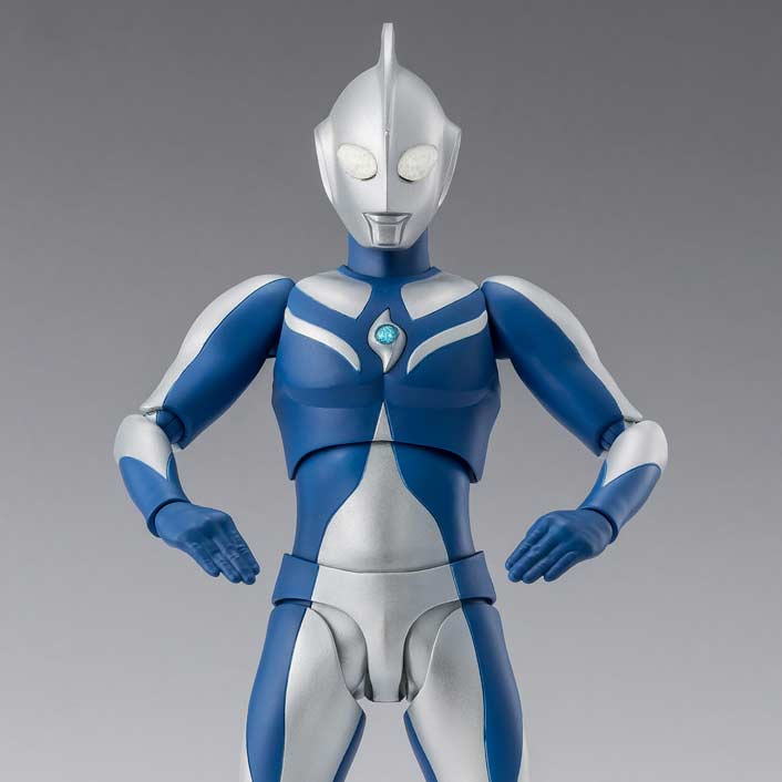 S.H.Figuarts Ultraman Cosmos Luna Mode