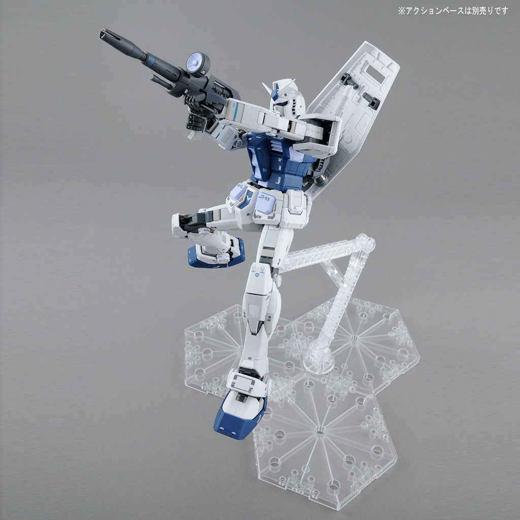 MG 1/100 The Gundam Base Limited RX-78-2 Gundam Ver.3 [The Gundam Base Color] (P Bandai) Image_4