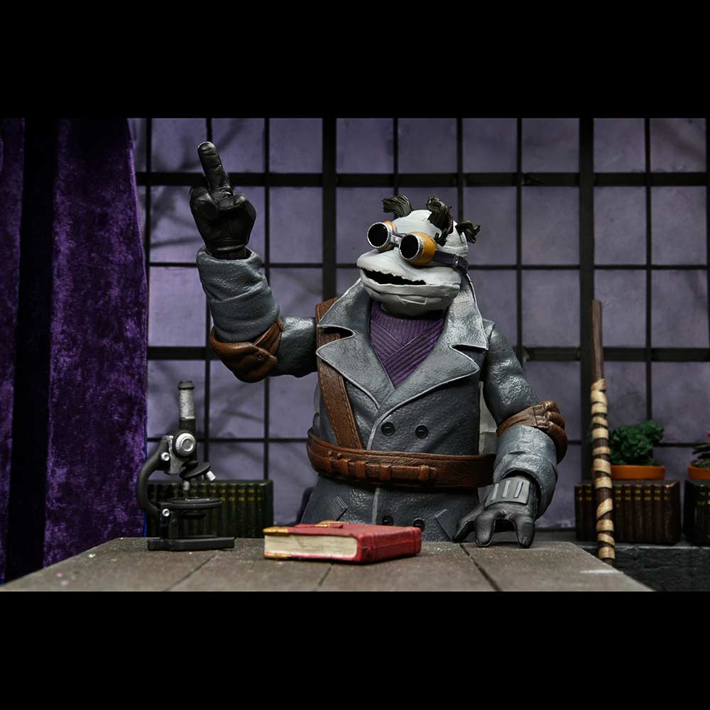 Teenage Mutant Ninja Turtle X Neca Monster Universe - Ultimate Donatello as The Invisible Man Image_10
