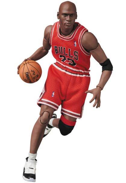 (PO) MAFEX Michael Jordan (Chicago Bulls) (4) Image_2