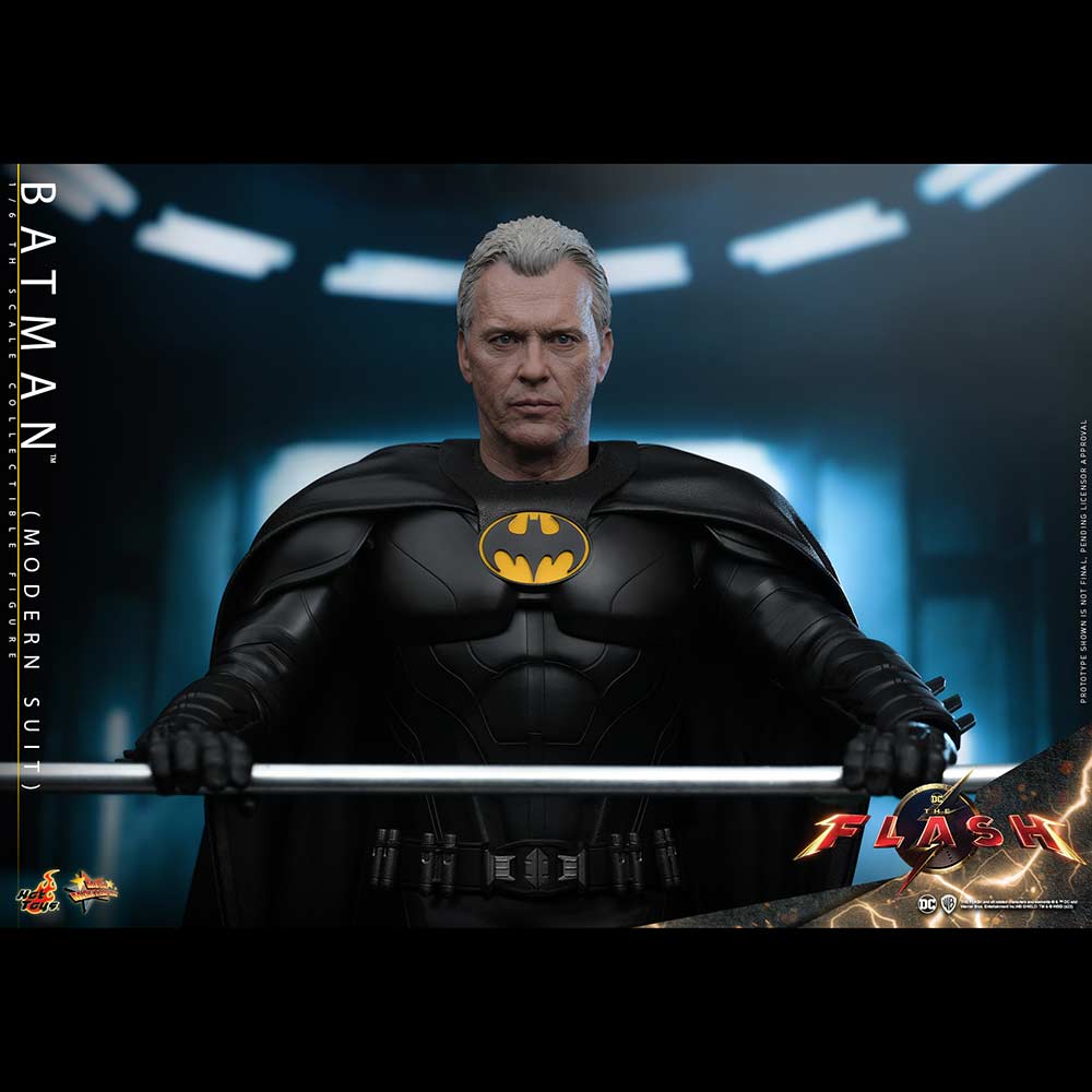 (PO) Movie Masterpiece Series MMS712 - The Flash - Batman (Modern Suit) Image_4