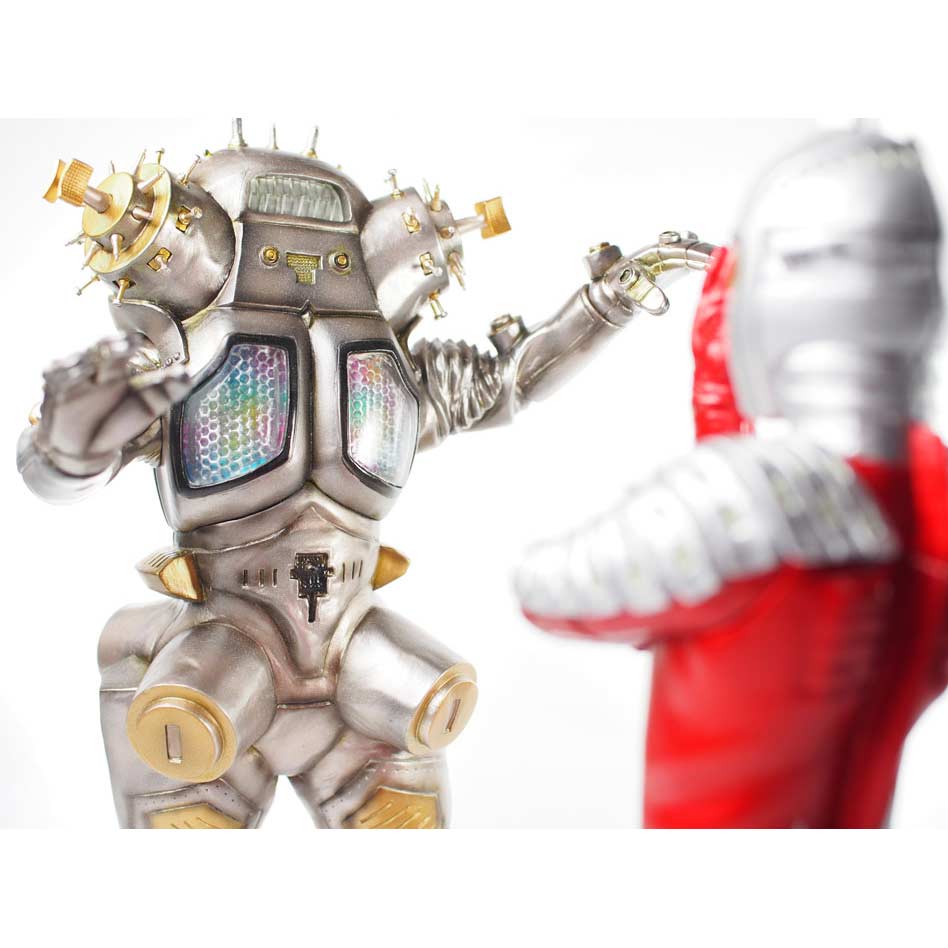 (PO) CCP 1/6 Tokusatsu Series Ultraseven King Joe Gun Metallic Ver. Image_12