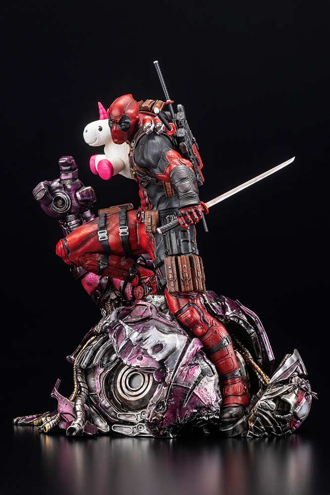 (PO) Marvel Universe Deadpool Fine Art Statue Signature Series Feat. Kucharek Brothers Image_13