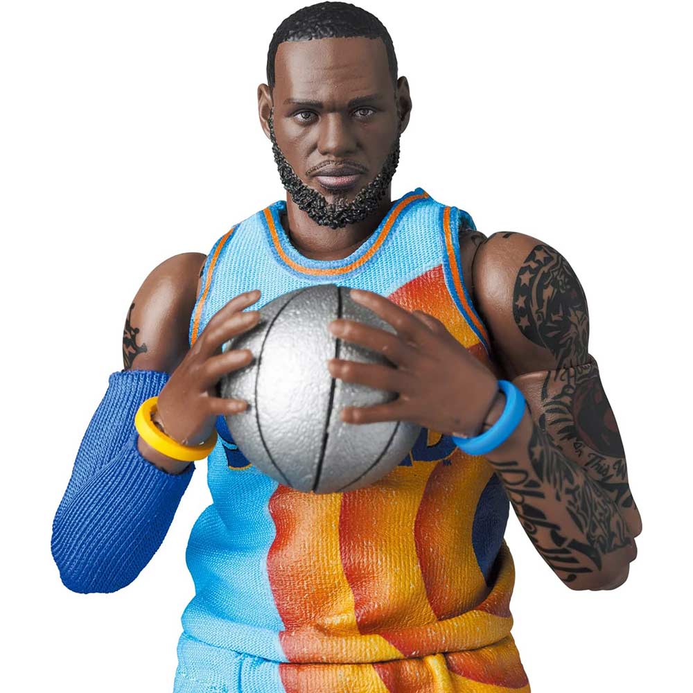 (PO) MAFEX Space Jam: A New Legacy - Lebron James Image_1