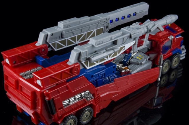 Transform and Rollout TR-02 - Commander of Stars Image_11