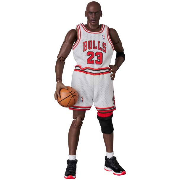 (PO) MAFEX Michael Jordan (Chicago Bulls HOME) Image_2