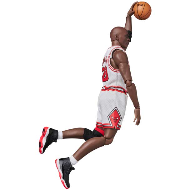 (PO) MAFEX Michael Jordan (Chicago Bulls HOME) Image_3